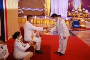 ผู้บริหาร และคณาจารย์คณะสังคมศาสตร์ รับมอบรางวัล “ไตรสรณะบูชา พระเสมาสยาม”