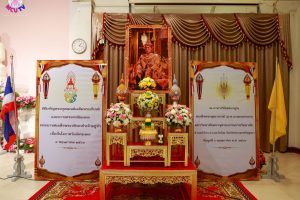 บุคลากรคณะสังคมศาสตร์​ ร่วมพิธีเจริญพระพุทธมนต์ เฉลิมพระเกียรติและถวายพระพรชัยมงคลพระบาทสมเด็จพระวชิรเกล้าเจ้าอยู่หัว เนื่องในโอกาสวันฉัตรมงคล ๔ พฤษภาคม ๒๕๖๖