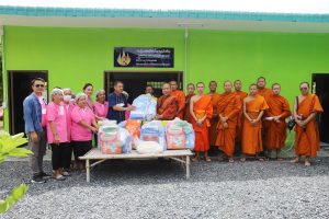 คณะสังคมฯ พัฒนา​คุณธรรม​นิสิต​ด้าน​จิต​อาสา จัดกิจกรรม​ “ให้ธรรม​ ให้ทาน​ ผู้ป่วยติดเตียง”