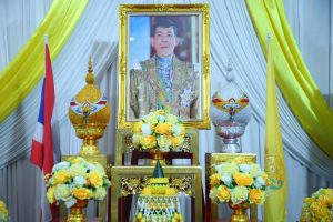 บุคลากรคณะสังคมฯ ร่วมพิธีเจริญพระพุทธมนต์ เฉลิมพระเกียรติและถวายพระพรชัยมงคลพระบาทสมเด็จพระปรเมนทรรามาธิบดีศรีสินทรมหาวชิราลงกรณฯ พระวชิรเกล้าเจ้าอยู่หัว เนื่องในโอกาสวันฉัตรมงคล ๔ พฤษภาคม ๒๕๖๙
